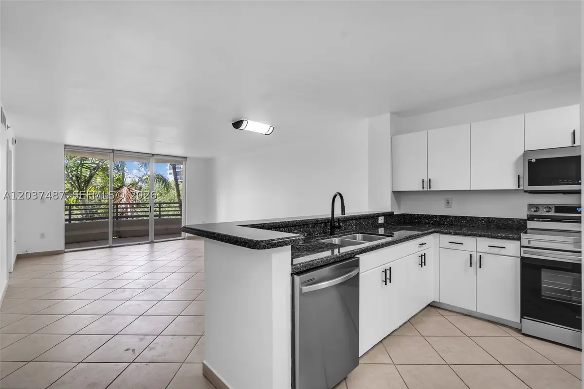 1401 Bay Rd #409, Miami Beach, FL 33139 - #1