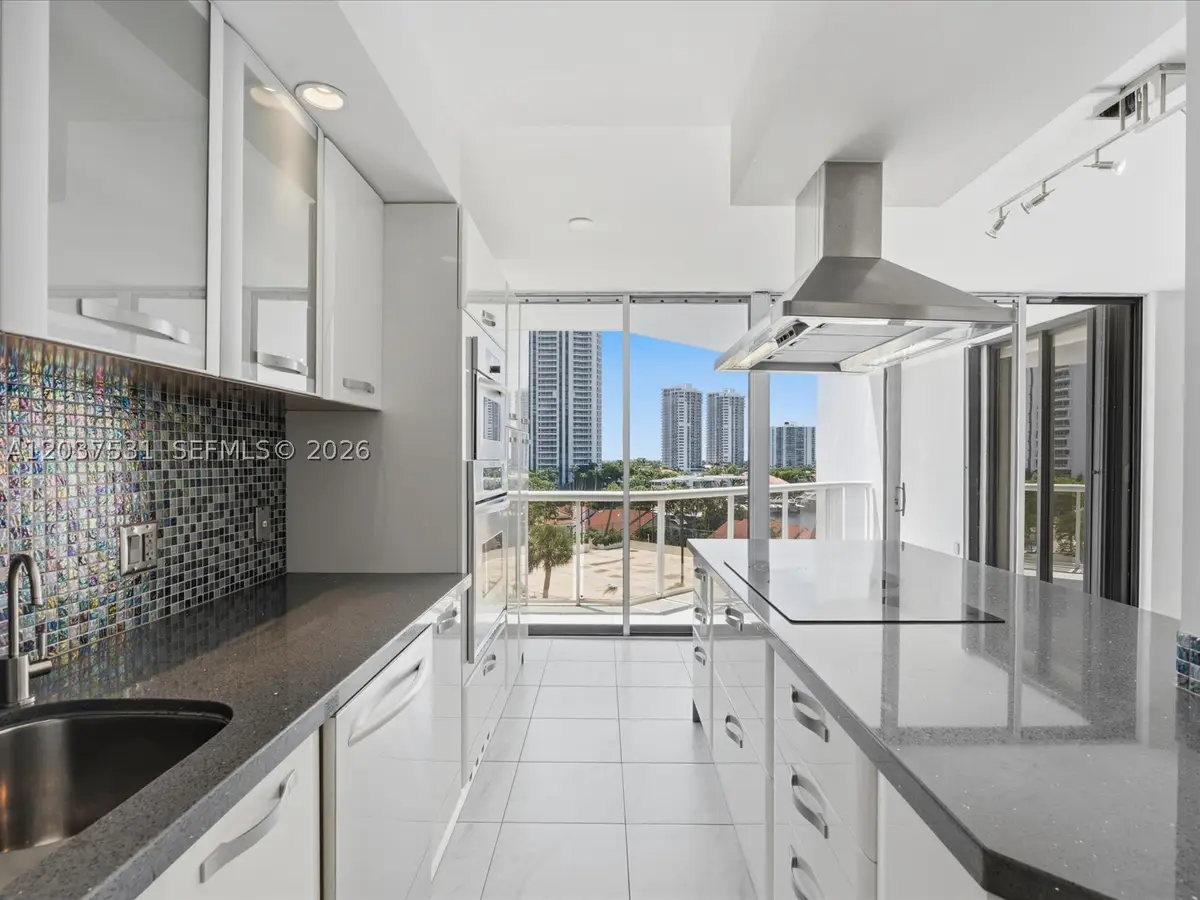 3610 Yacht Club Dr #702, Aventura, FL 33180 - #1