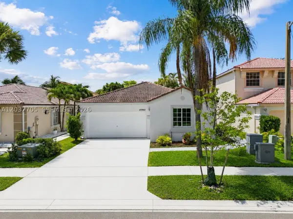 15942 NW 21st St, Pembroke Pines, FL 33028