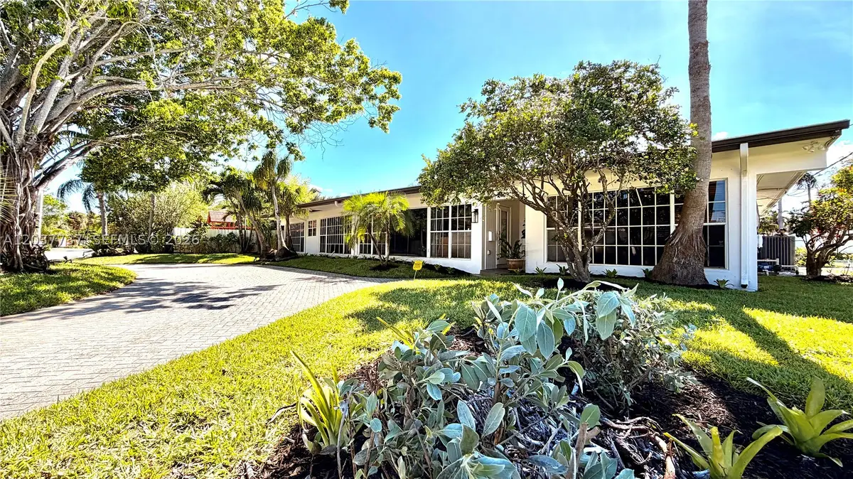2409 Bayview Dr, Fort Lauderdale, FL 33305 - #1