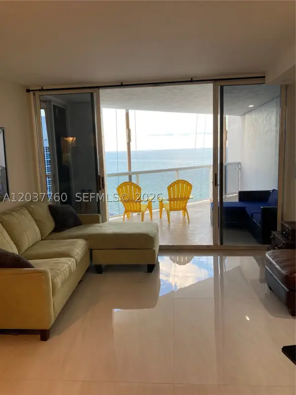 6767 Collins Ave #1701, Miami Beach, FL 33141