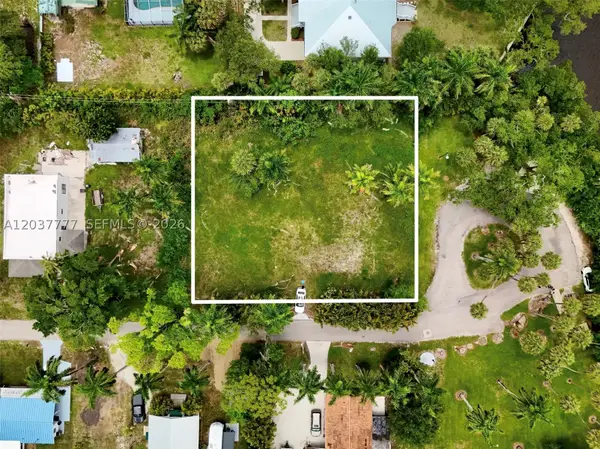 304 Royal Palm Park Rd, Fort Myers, FL 33905