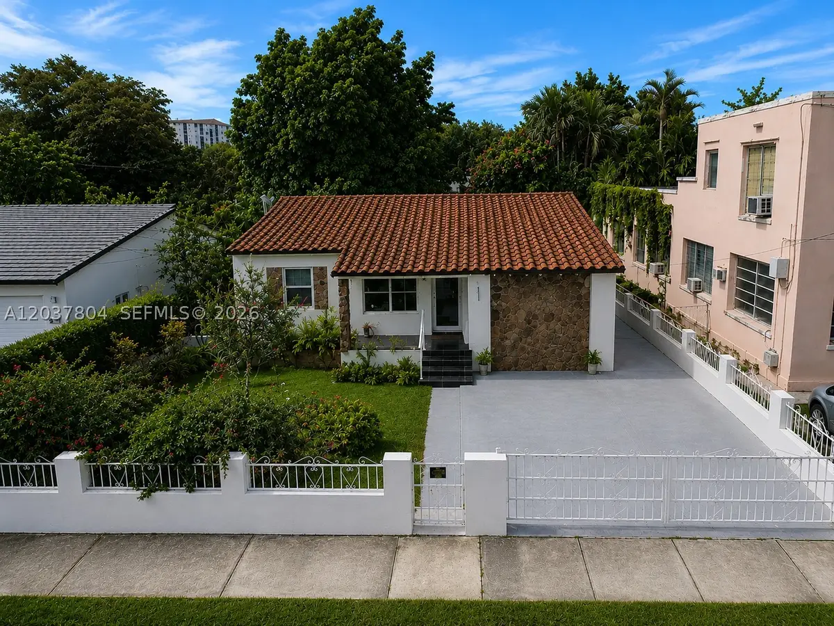4240 SW 14th St, Miami, FL 33134 - #1