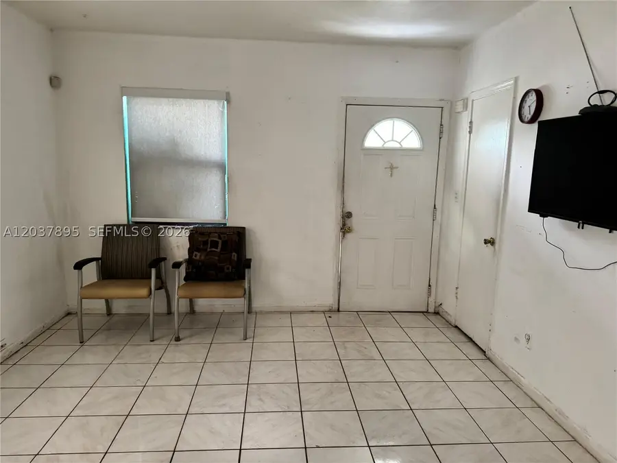 950 NE 160th St, North Miami Beach, FL 33162 - #2