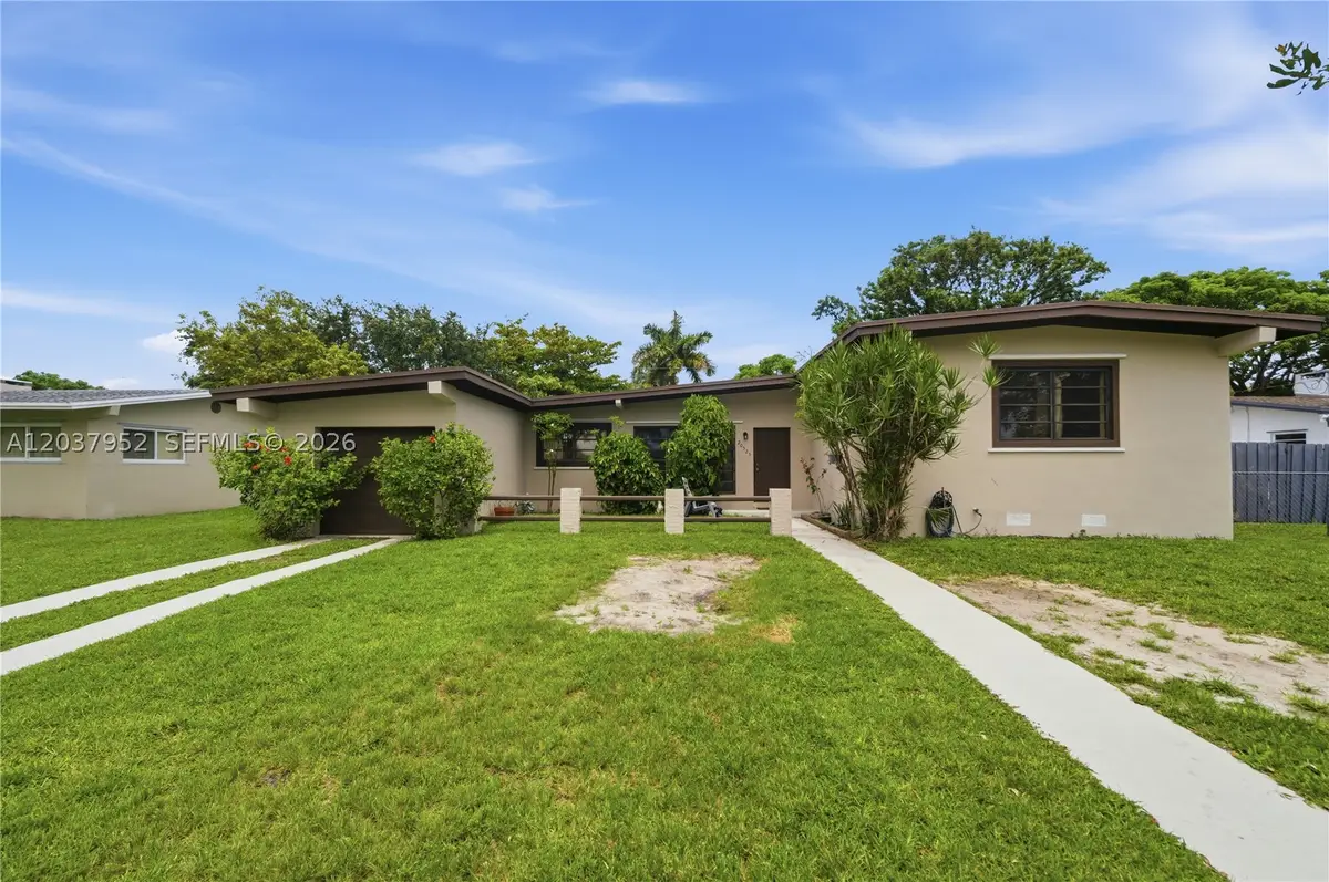 20525 Jacaranda Rd, Cutler Bay, FL 33189 - #1