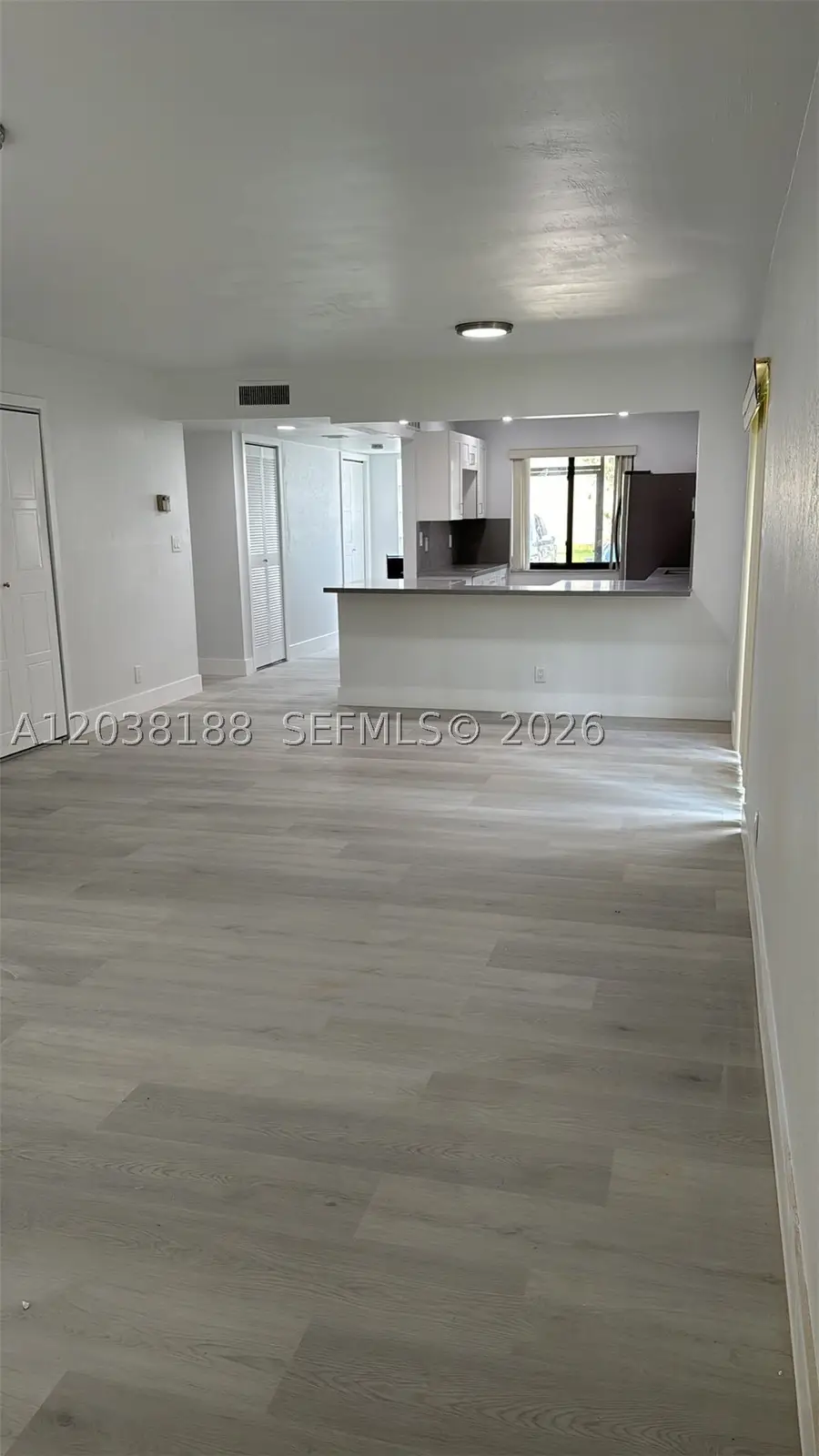 331 Lakeview Dr #101, Weston, FL 33326 - #2