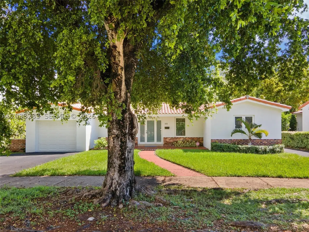 811 Capri St, Coral Gables, FL 33134 - #1