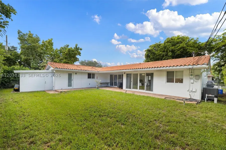 811 Capri St, Coral Gables, FL 33134 - #2