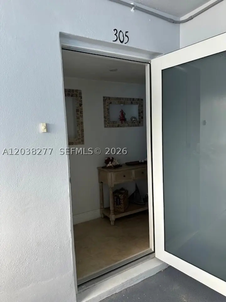 320 S Surf Rd #305, Hollywood, FL 33019 - #2