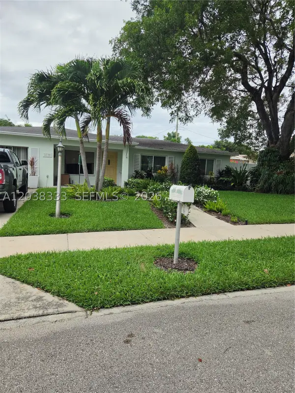 1732 N 15th Ave N, Lake Worth, FL 33460