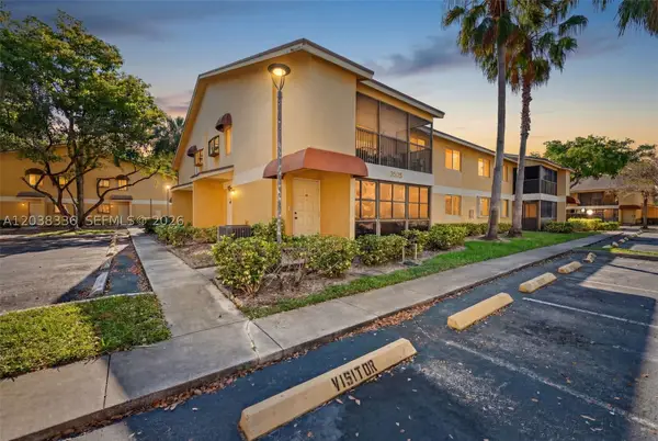 3053 N Oakland Forest Dr #103, Oakland Park, FL 33309