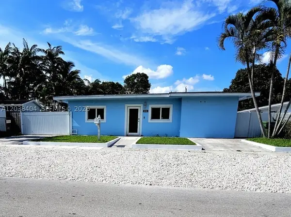572 E 38th St, Hialeah, FL 33013
