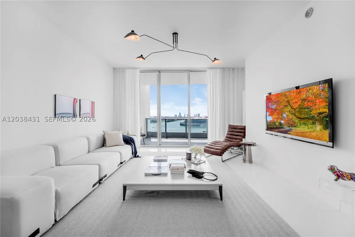 900 Biscayne Blvd #2302, Miami, FL 33132 - #1