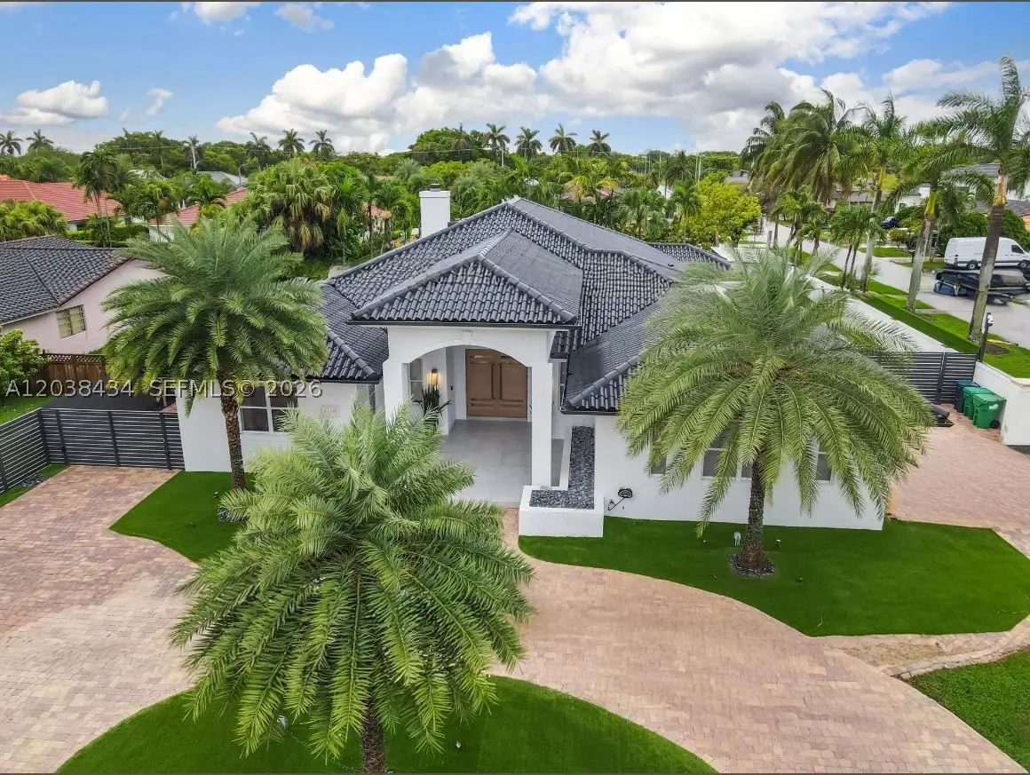 11390 SW 30th St, Miami, FL 33165 - #1