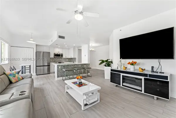 7715 Yardley Dr #303, Tamarac, FL 33321