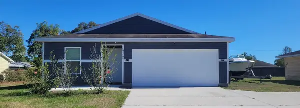 1977 SE Floresta Dr, Port St Lucie, FL 34983