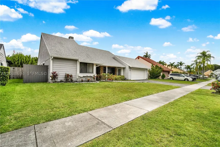 1579 S Goldeneye Ln, Homestead, FL 33035 - #2