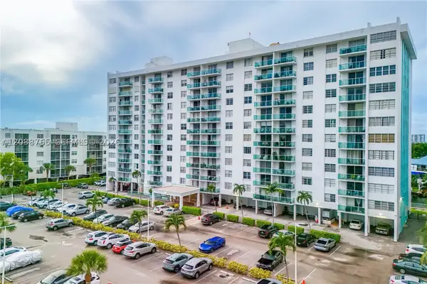 2841 NE 163rd St #704, North Miami Beach, FL 33160