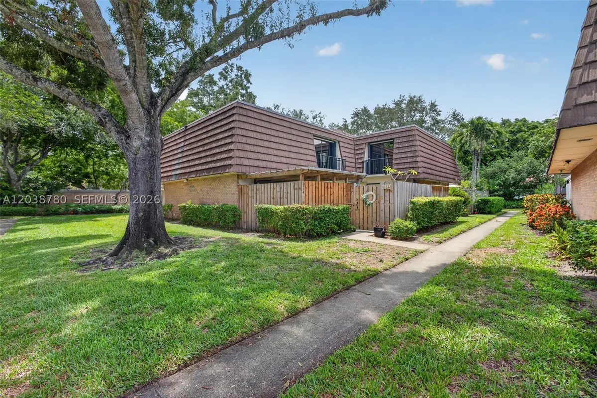 114 1st Ln, Palm Beach Gardens, FL 33418 - #1