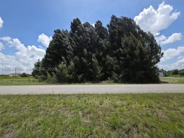 1616 Louis Ave, Lehigh Acres, FL 33972