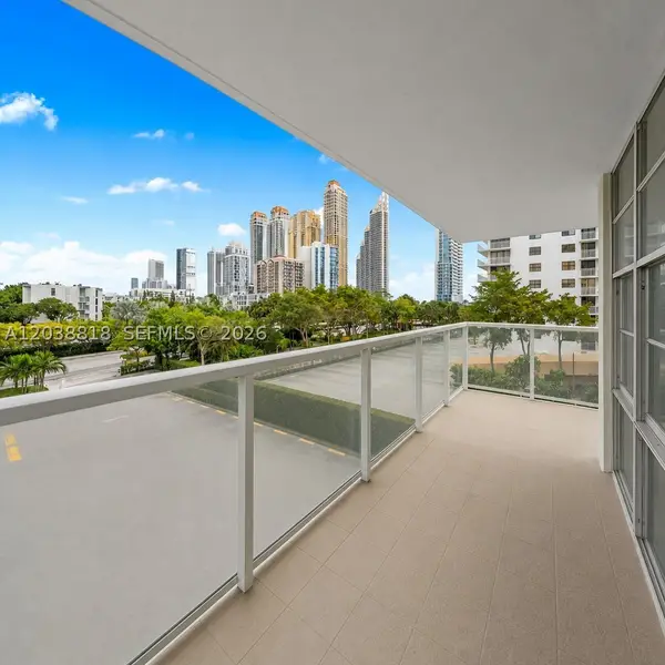 230 174th St #404, Sunny Isles Beach, FL 33160