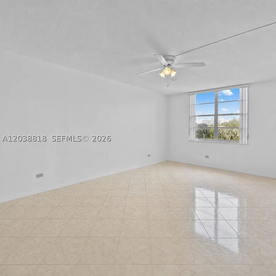 230 174th St #404, Sunny Isles Beach, FL 33160 - #3