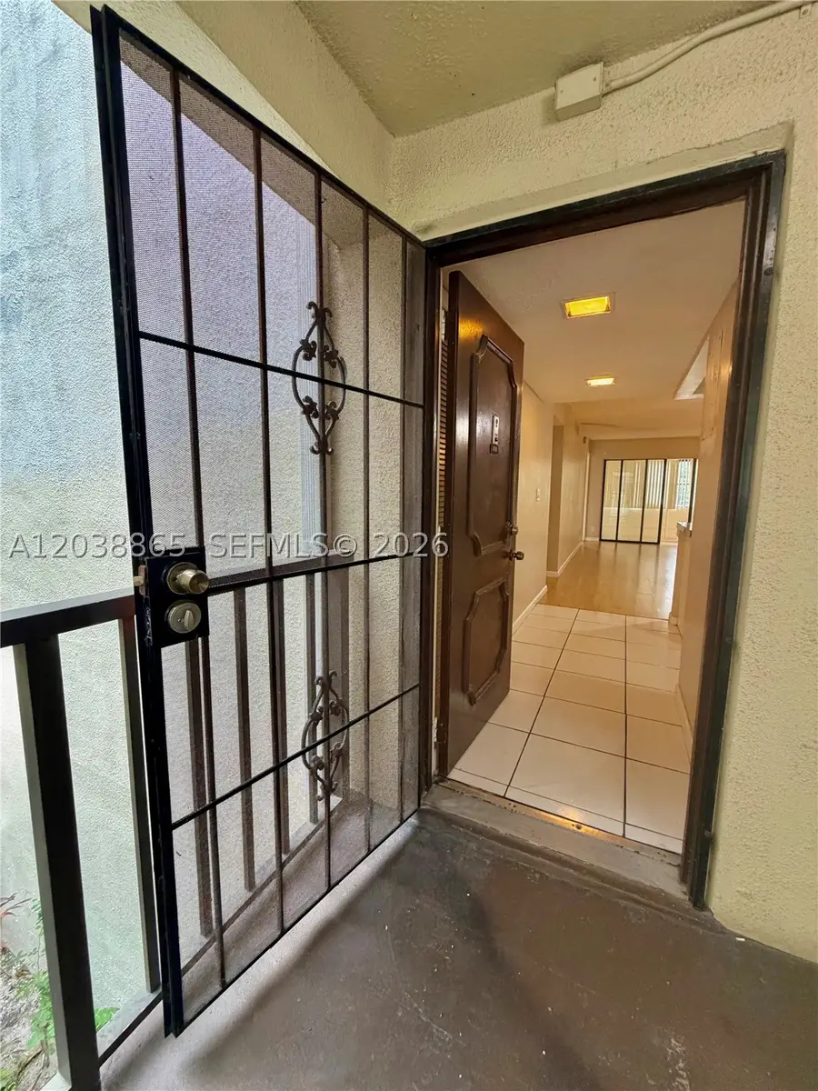 2320 S Cypress Bend Dr #206, Pompano Beach, FL 33069 - #3