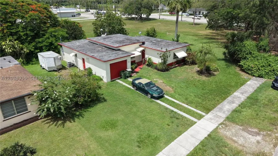 27 NW 18th St, Homestead, FL 33030 - #3