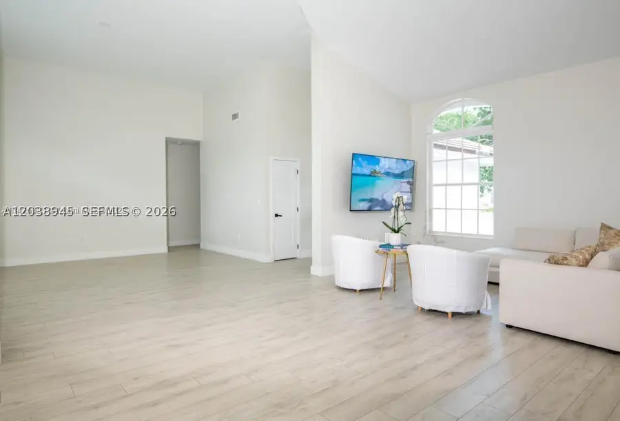 8325 NW 161st Ter, Miami Lakes, FL 33016 - #3