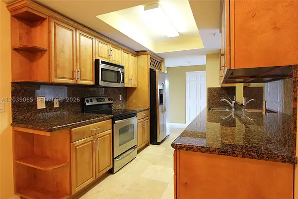 3530 SW 22nd St #505, Miami, FL 33145
