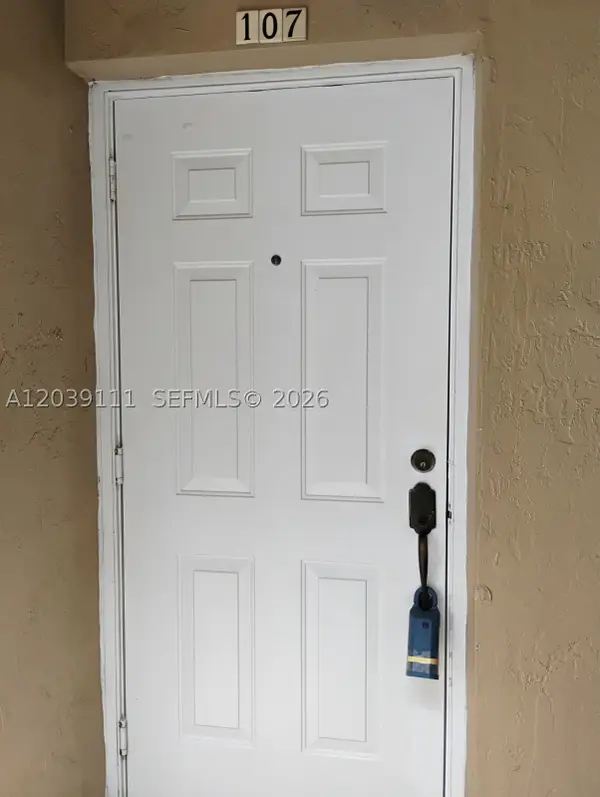 5725 NW 114th Path #107, Doral, FL 33178