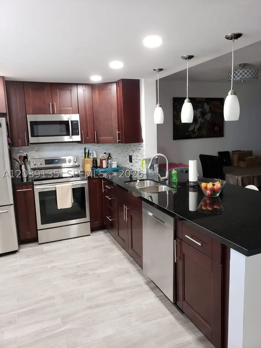 900 NE 12th Ave #302, Hallandale Beach, FL 33009 - #3