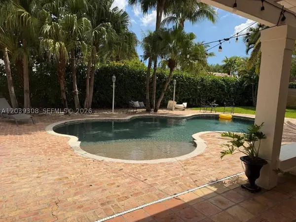 11521 SW 98th Ct, Miami, FL 33176