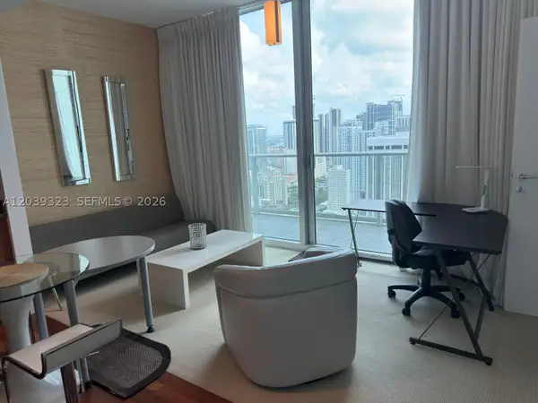 300 S Biscayne Blvd #T-3703, Miami, FL 33131