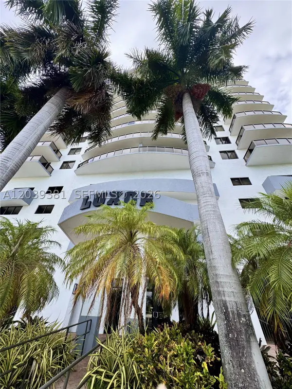 2301 SW 27th Ave #1500, Miami, FL 33145