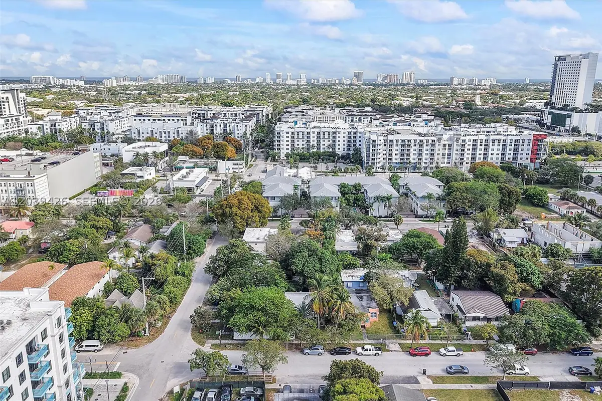 100 NE 5th St, Fort Lauderdale, FL 33301 - #1