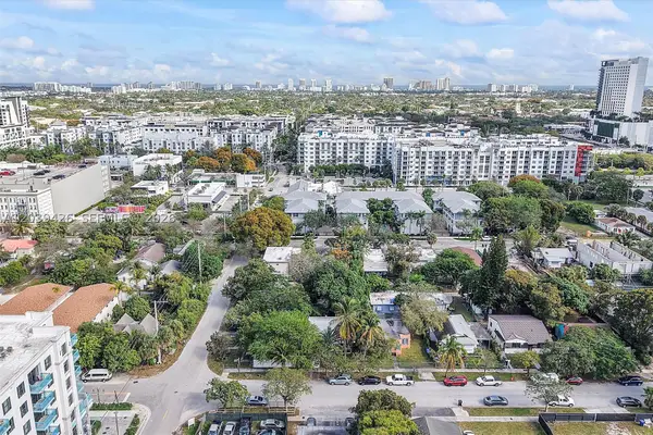 100 NE 5th St, Fort Lauderdale, FL 33301