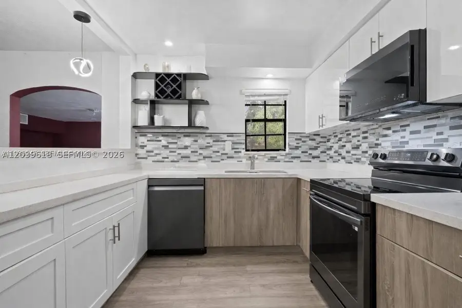 65 NW 118th St, Miami, FL 33168 - #2