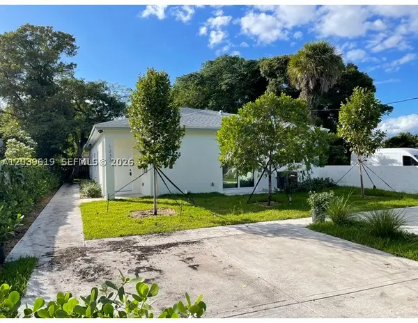 920 NW 81st St, Miami, FL 33150