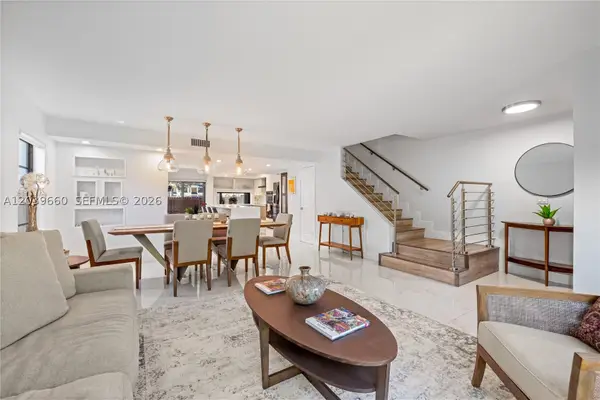2771 NE 164th St #12, North Miami Beach, FL 33160