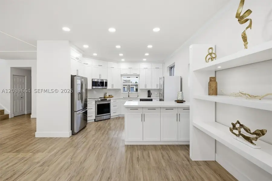 19185 NW 22nd St, Pembroke Pines, FL 33029 - #2