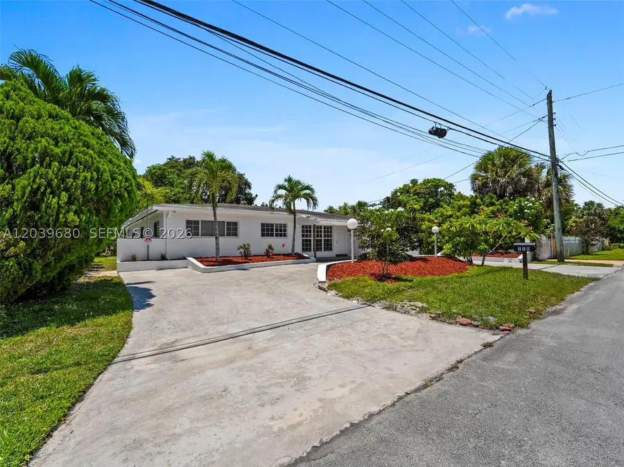 110 NE 152nd St, Miami, FL 33162 - #3