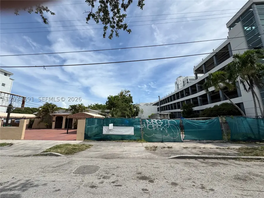 2534 SW 6th St, Miami, FL 33135 - #2