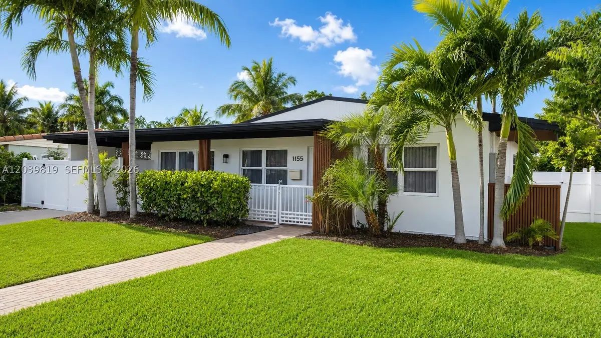 1155 Hayes St, Hollywood, FL 33019 - #1
