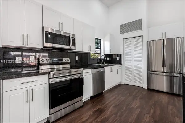 601 Leslie Dr, Hallandale Beach, FL 33009