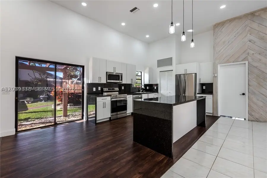 601 Leslie Dr, Hallandale Beach, FL 33009 - #3