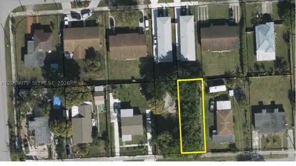 10435 SW 174th Ter, Miami, FL 33157