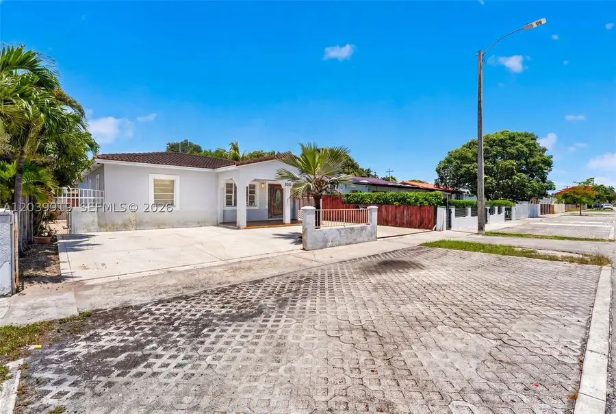920 NW 35th Ave, Miami, FL 33125 - #2