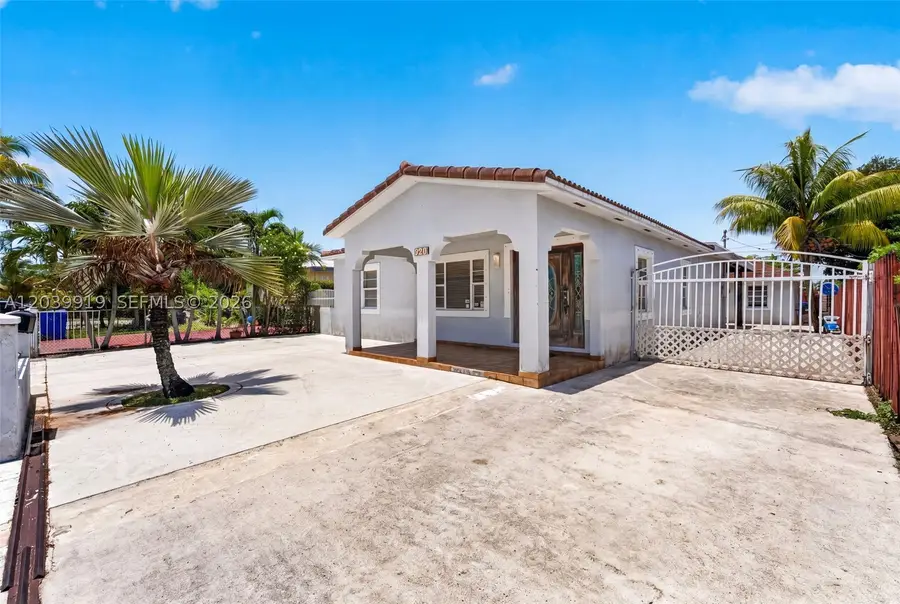 920 NW 35th Ave, Miami, FL 33125 - #3