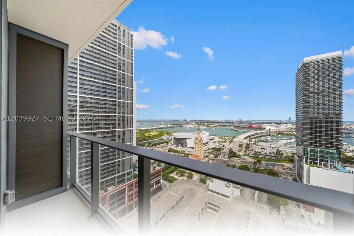 121 NE 5th St #3200, Miami, FL 33132 - #1